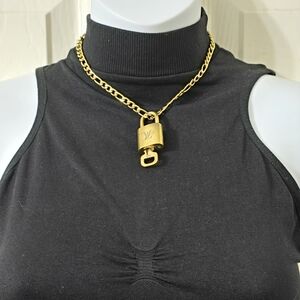 🟡Authentic Louis Vuitton Gold Padlock & Key Necklace Set #318 🟡
